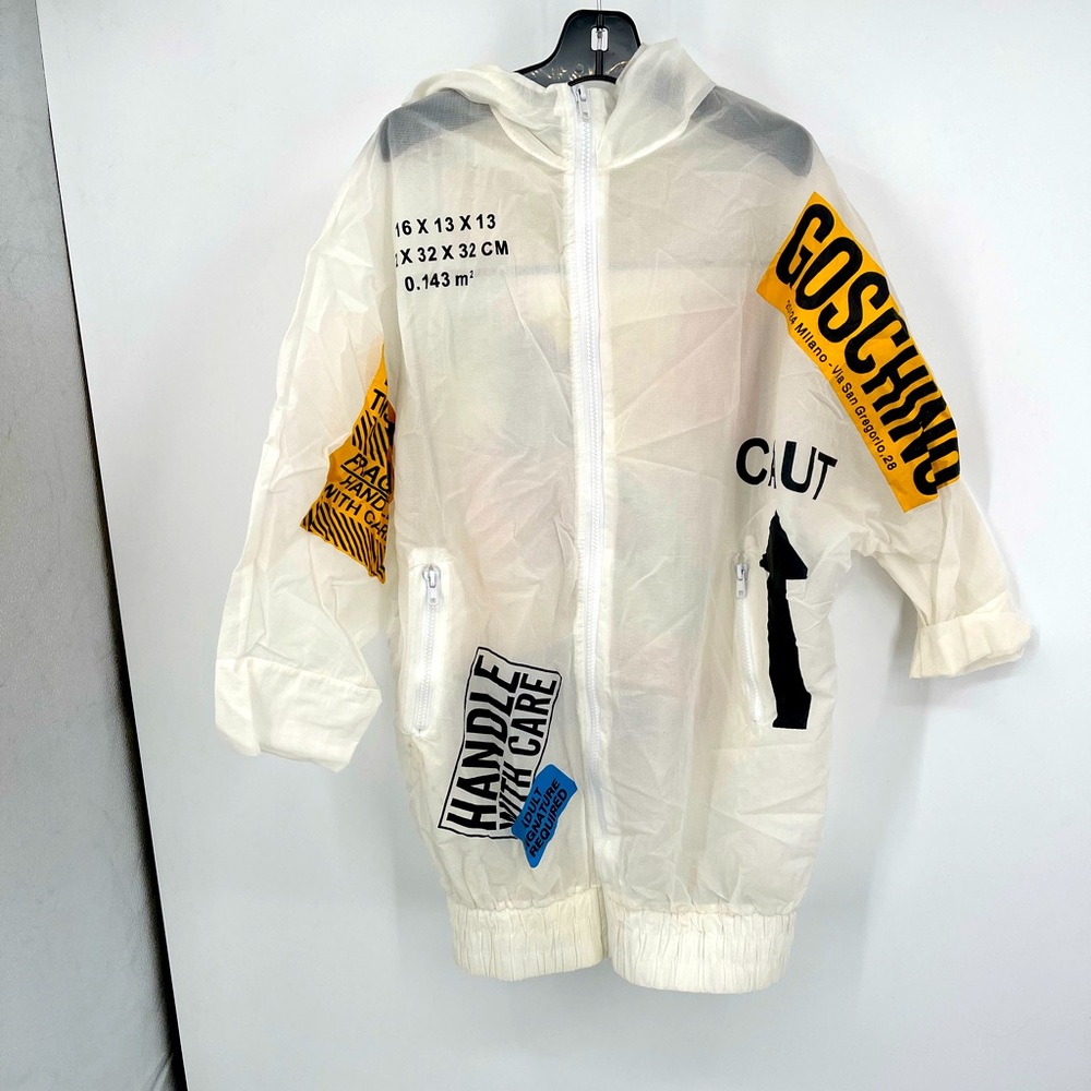 Summer sports overcoat